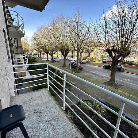 Appartement In Belgium Near Scenic Parks, Cleaning Included