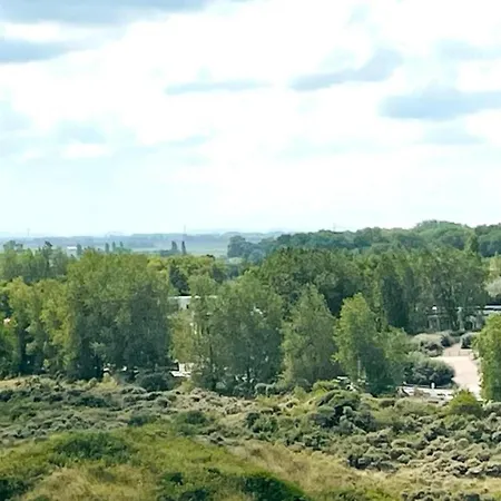 In Belgium Near Scenic Parks, Cleaning Included Appartement Nieuport